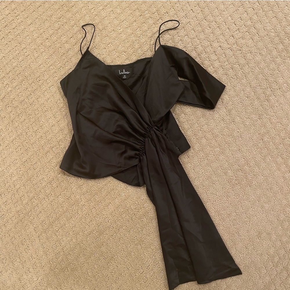 Lulu’s Fun Black Top